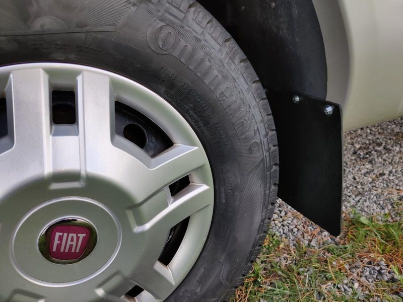 Skvettlapper Bobil, pickup , varebil osv. par