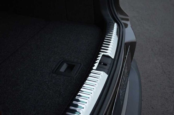 Hovedbilde Bakfangerbeskytter TIGUAN 2007-2015 børstet stål 