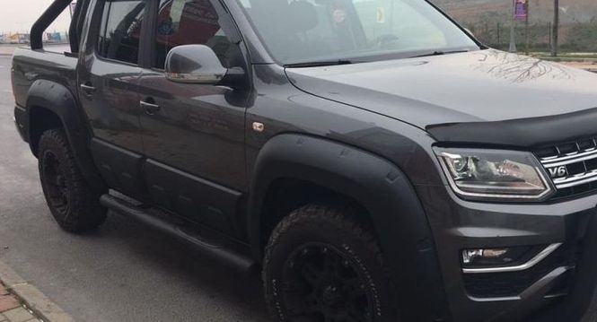 Hovedbilde VW Amarok 2010-2020 stigtrinn rør m. antiskli sort 70 Ø