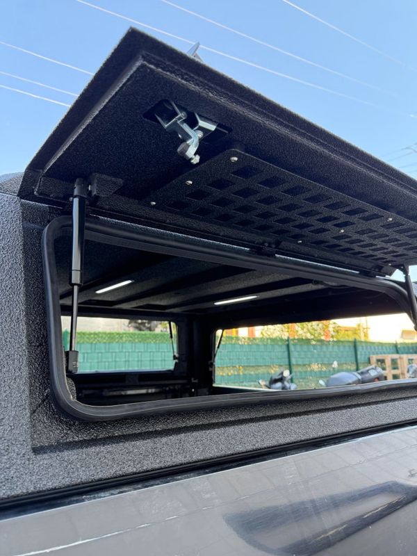 Hardtop T80 Metal Line-X lakkert Toyota Hilux  DC (4 dører)  2006-2015